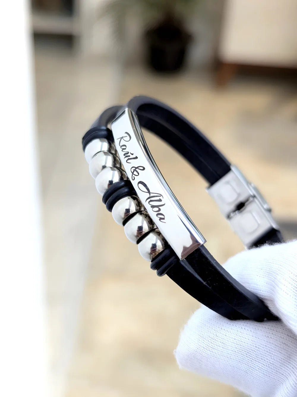 Pulsera Élite de Acero: Pulsera de cuero y acero grabada a laser personalizada