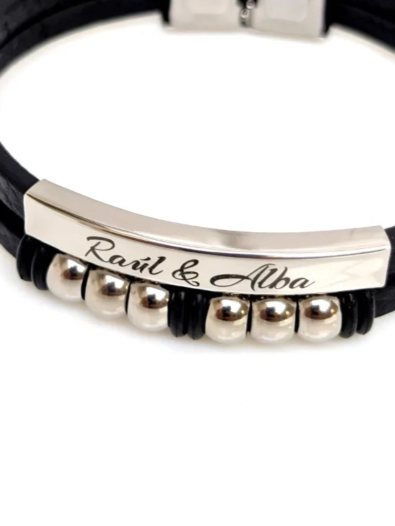 Pulsera Élite de Acero: Pulsera de cuero y acero grabada a laser personalizada