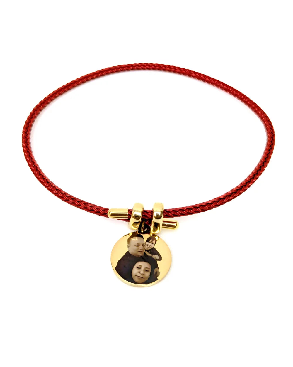 Pulsera Siempre Contigo: Pulsera cordón rojo con dije redondo dorado con foto y mensaje