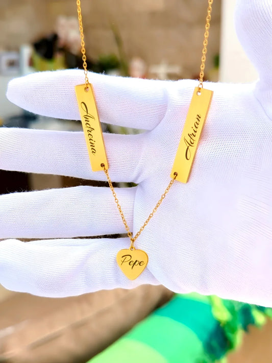 Mi Familia de Oro: Collar con placas de nombre de la familia