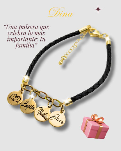 Familia Amada: Pulsera grabada con los nombres de la familia en acero y cuero