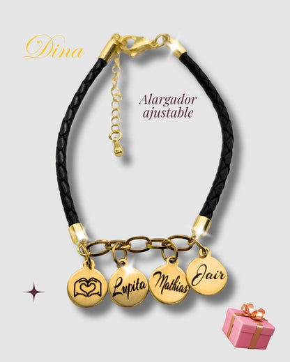Familia Amada: Pulsera grabada con los nombres de la familia en acero y cuero