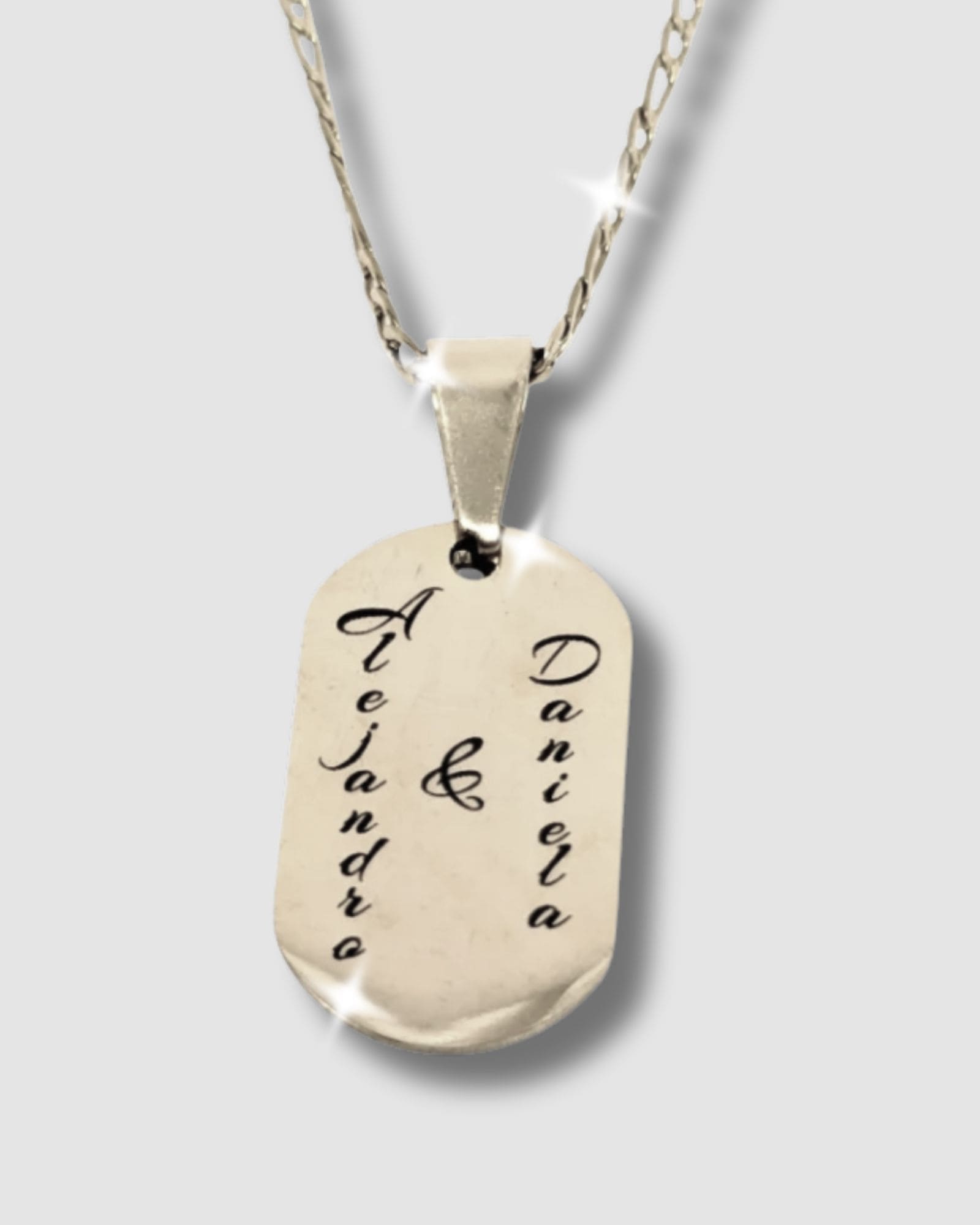 Engraved Love Plate: Chain with steel plate engraved with a personalized message
