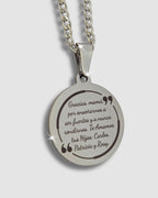 Necklace with photo in realistic format and message on the back