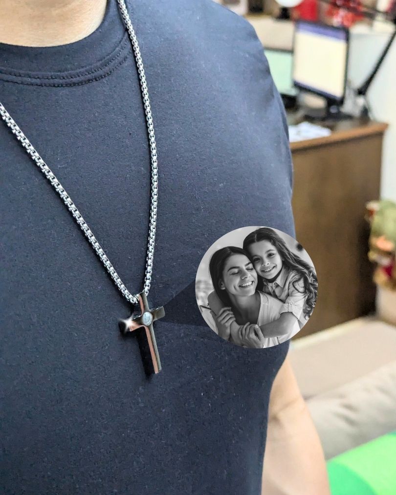 Collar Micro grabado con proyección en acero