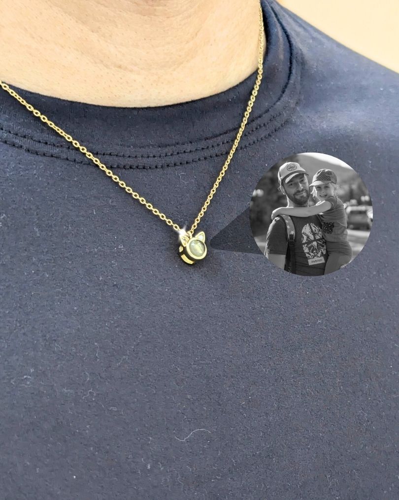 Collar Micro grabado con proyección en acero