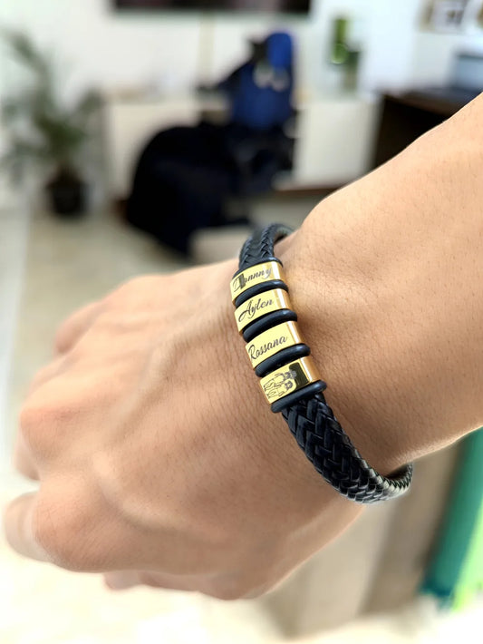 Pulsera Aros de Familia: Pulsera de acero y cuero con los nombres de la familia personalizado