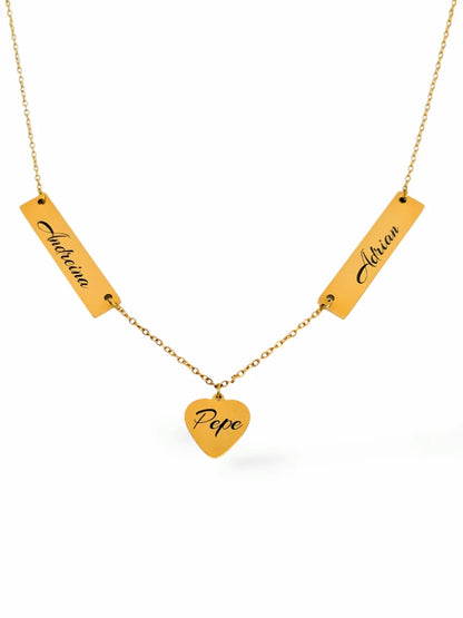 Mi Familia de Oro: Collar con placas de nombre de la familia