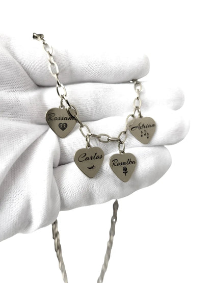Collar Corazones de Familia: Cadena de acero con corazones con nombres personalizados
