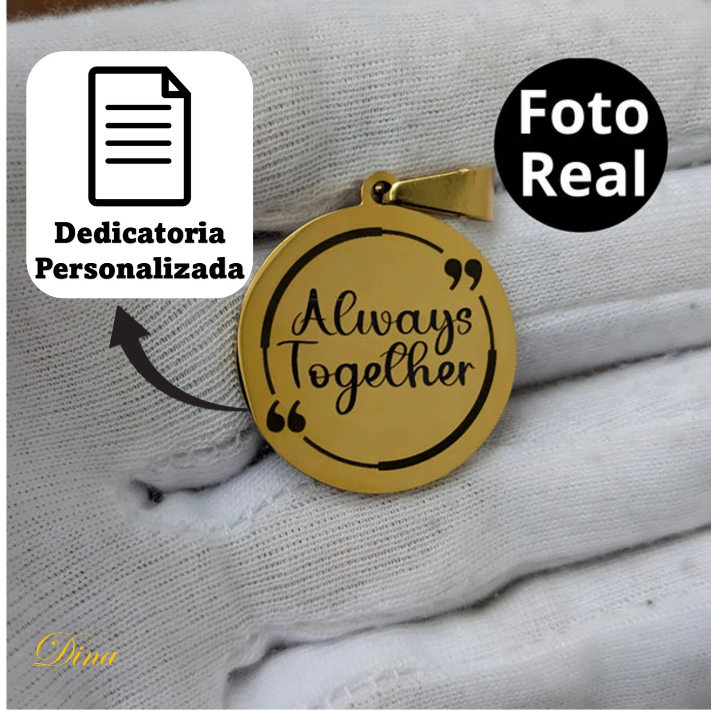 Collar con foto en formato realista y mensaje en la parte de atrás