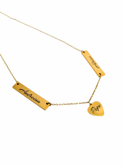Mi Familia de Oro: Collar con placas de nombre de la familia